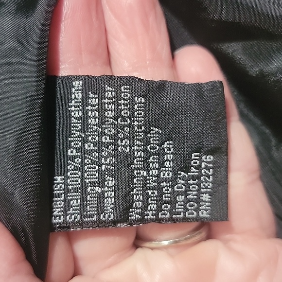 Medium coat super cute! - Picture 2 of 4